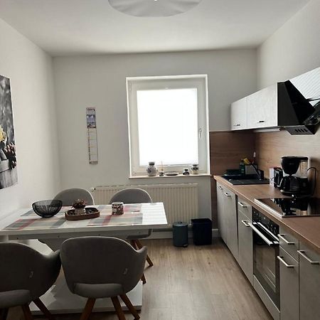 Sehr Schoene Wohnung,Komplett Neu Eingerichtet Limabach - Oberfrohna Kültér fotó