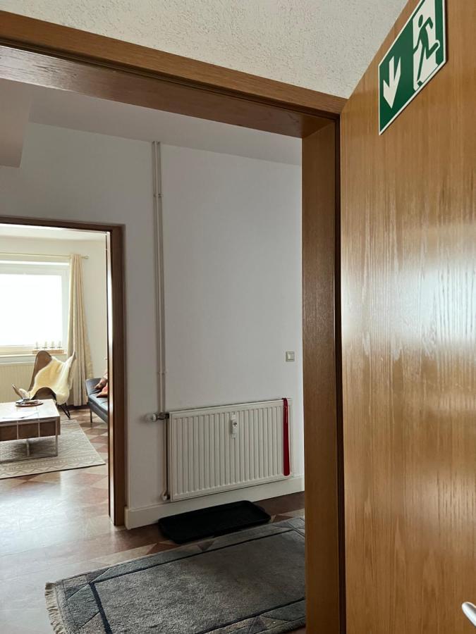 Sehr Schoene Wohnung,Komplett Neu Eingerichtet Limabach - Oberfrohna Kültér fotó