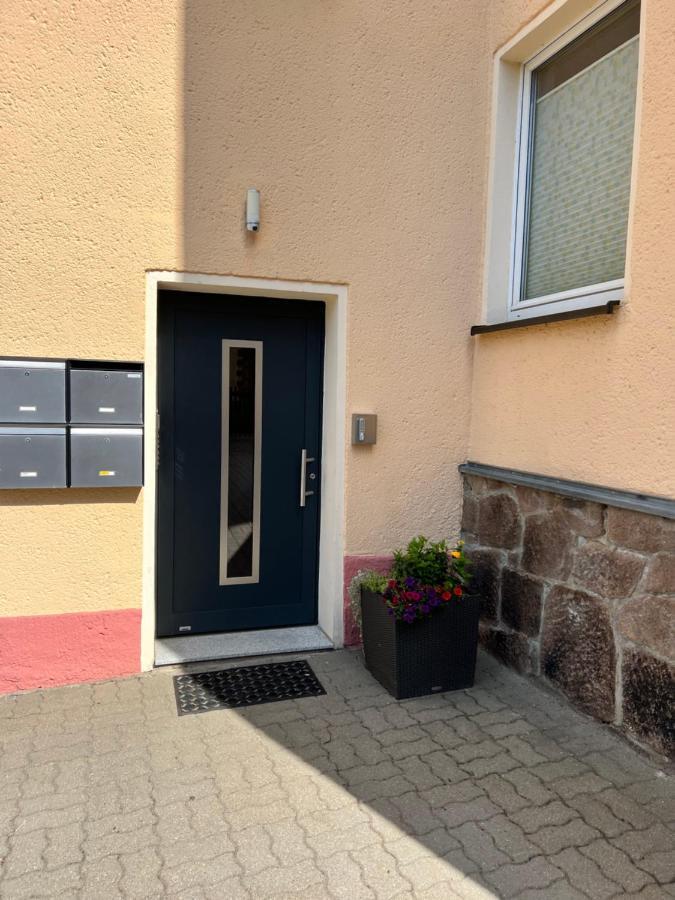 Sehr Schoene Wohnung,Komplett Neu Eingerichtet Limabach - Oberfrohna Kültér fotó