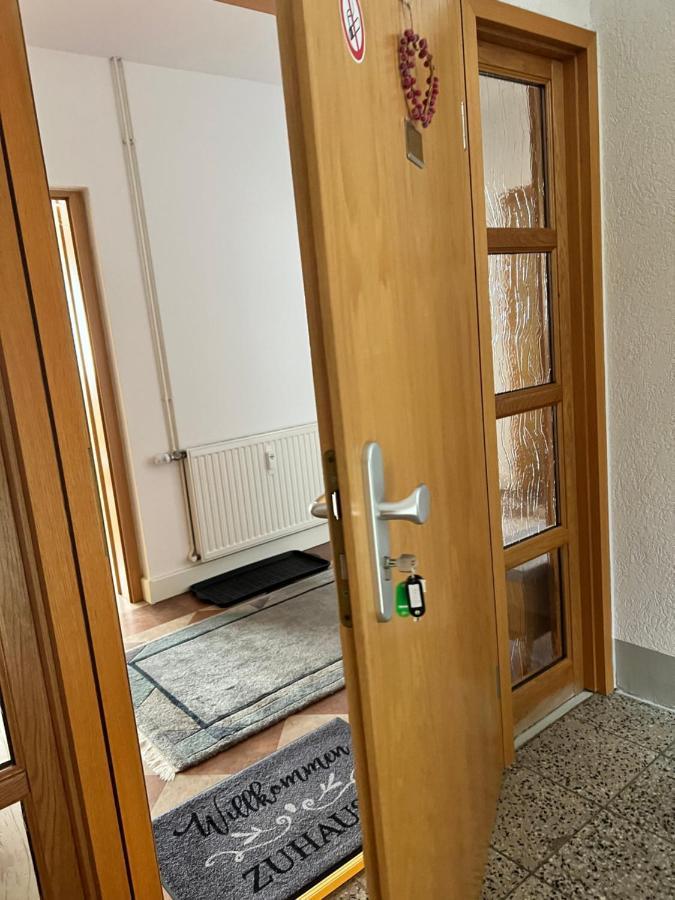 Sehr Schoene Wohnung,Komplett Neu Eingerichtet Limabach - Oberfrohna Kültér fotó